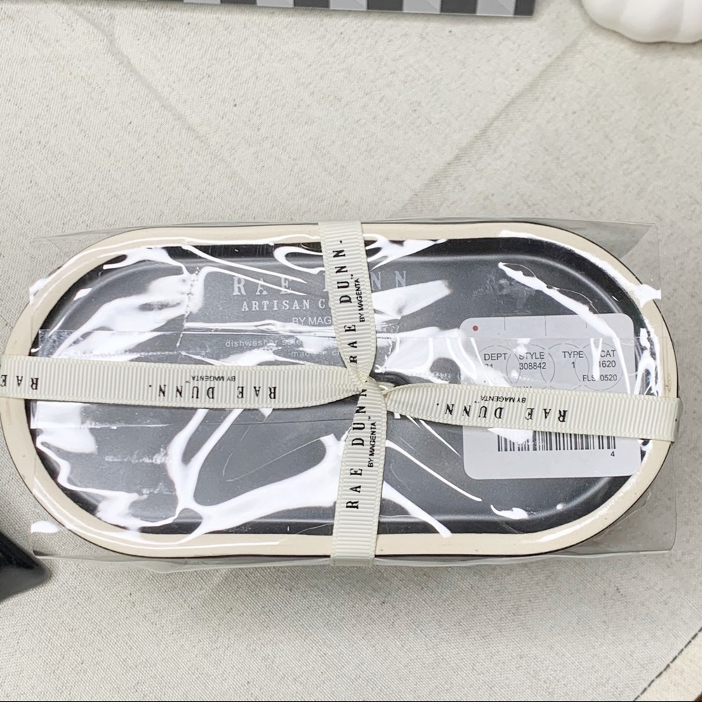 NWT🖤Rae Dunn 3pc 🧂SALT & PEPPER Set with Tray - Picture 5 of 8